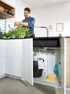 Hansgrohe Focus M42 - Spültischarmatur M4216-H180 Mit Ausziehbarer Geschirrbrause, SBOX, Verchromt 71821000 -Hansgrohe Store 614339f023e83515abc9fdf8 4