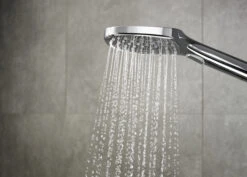 Hansgrohe Raindance Select E 120 3jet 26520000 Handbrause, Chrom, DN 15 -Hansgrohe Store hansgrohe Raindance Select E 120 3jet 26520000 Handbrause chrom DN 15 3
